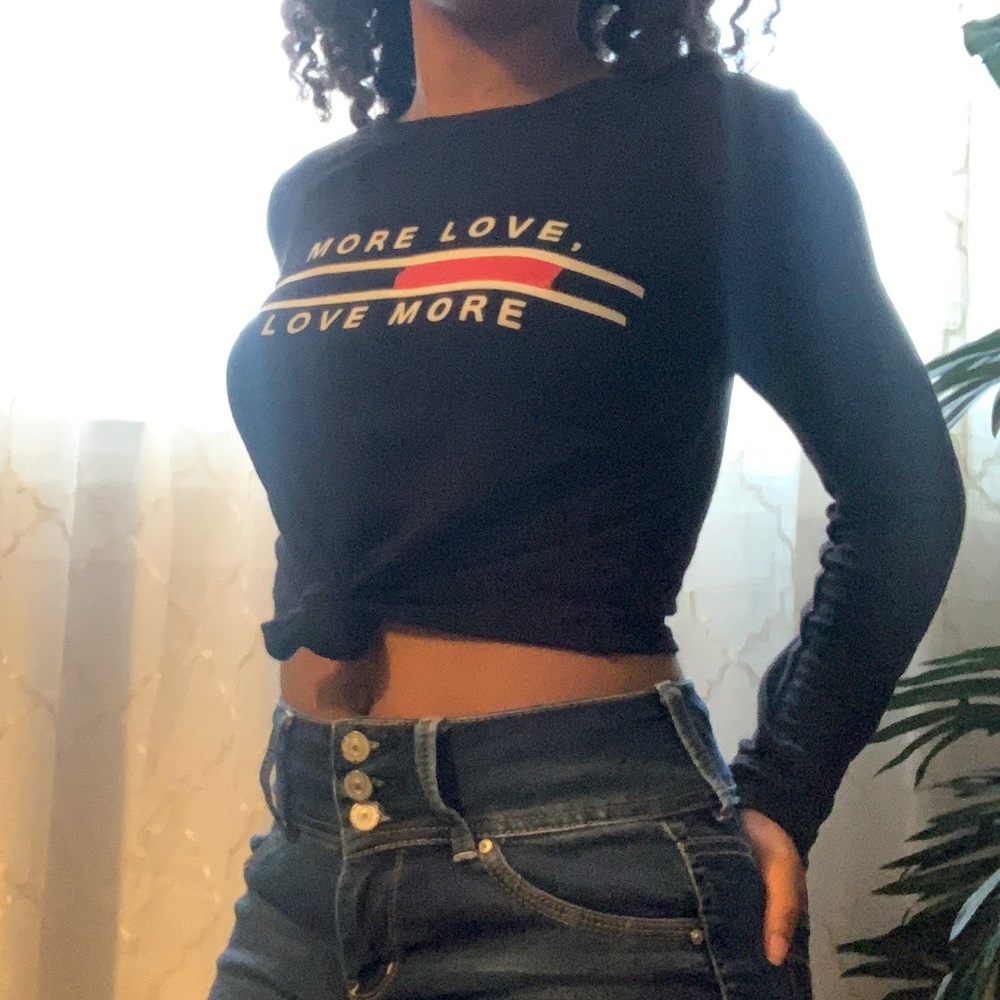 Cropped, long sleeve more love, love more shirt from Papaya